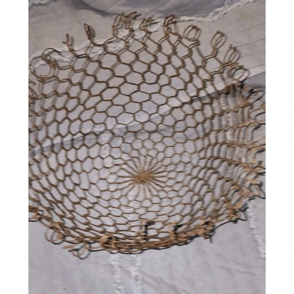 Vintage Large Primitive Farmhouse Wire Mesh Egg Fruit Vegetable Basket 14